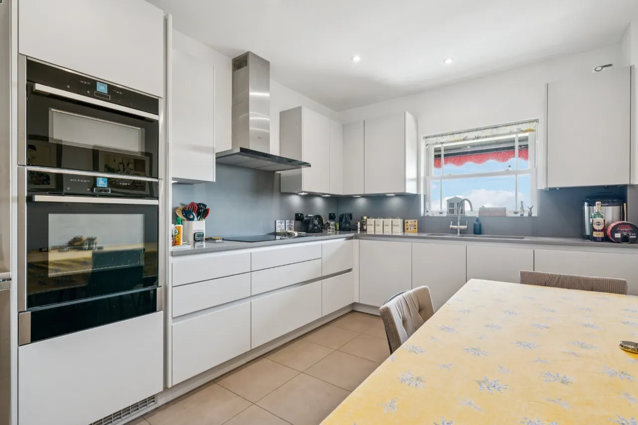 4 bed flat for sale, Trinity Church Road, Barnes Waterside, SW13
