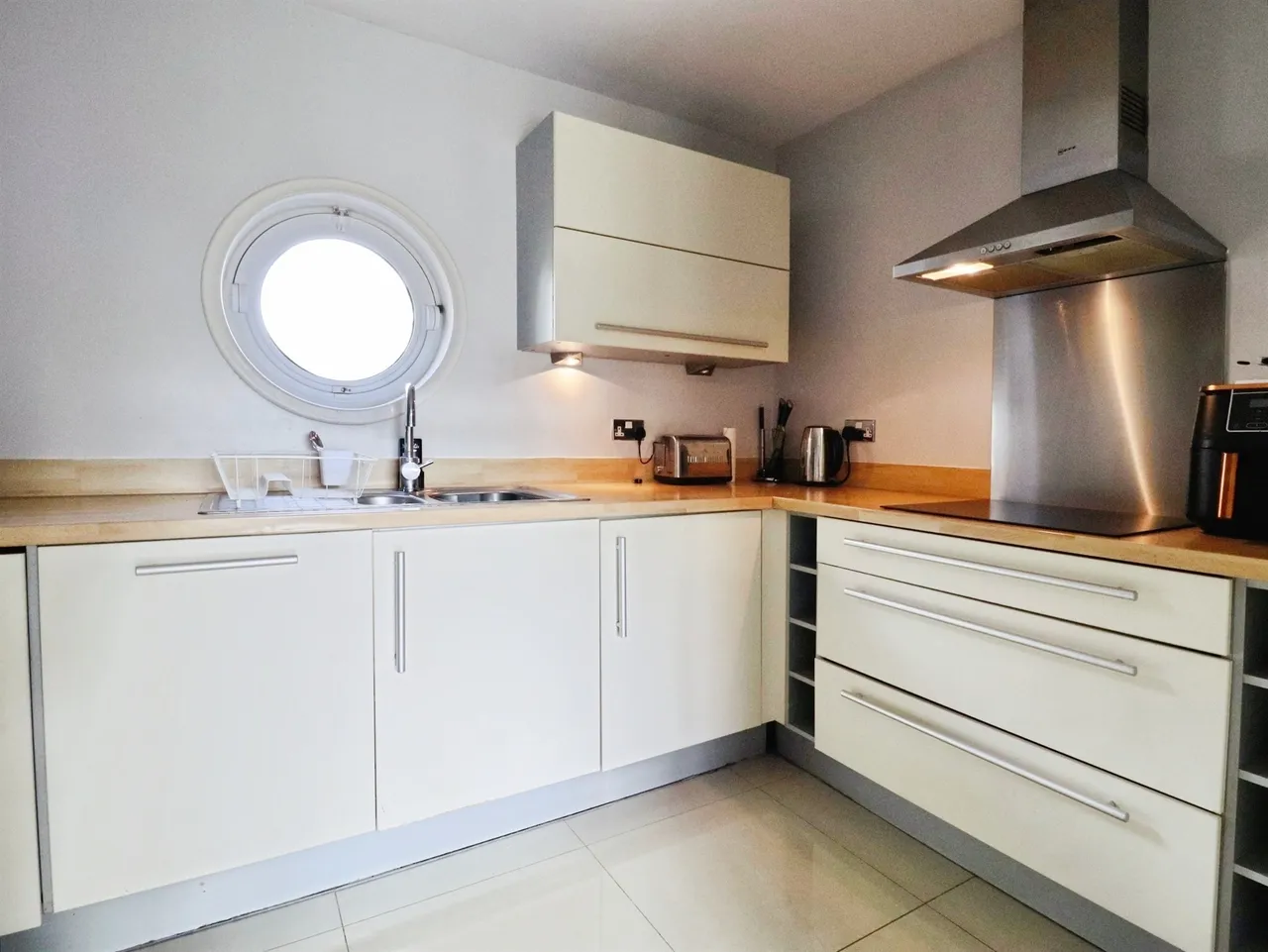 Victoria Wharf, Cardiff, CF11, photo 4