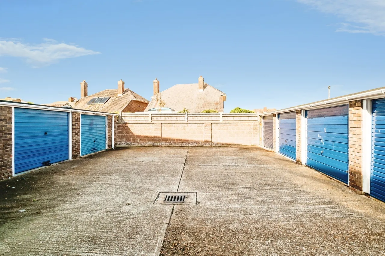 Sompting Road, Lancing, BN15, photo 16