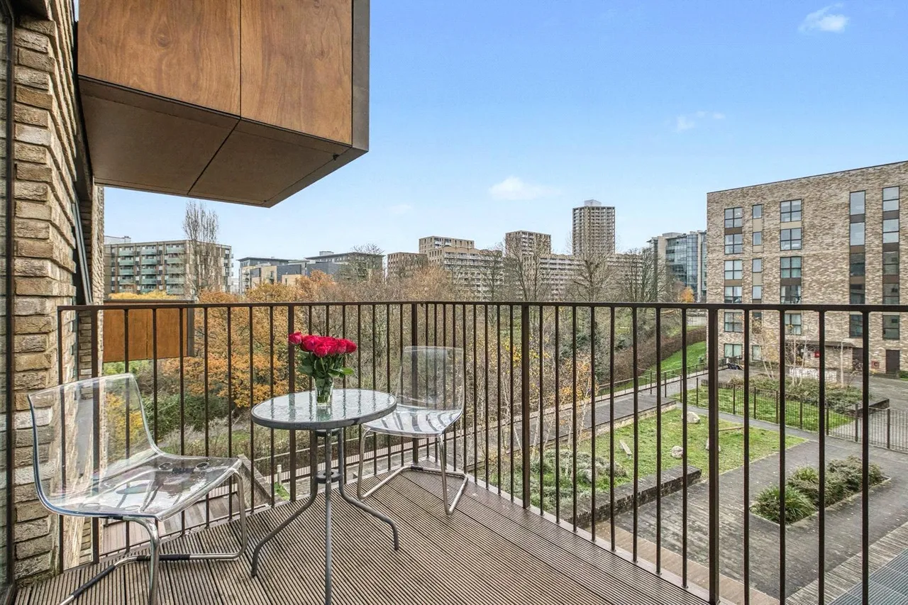 Lakeside Drive, Park Royal, London, `, NW10 7GD, photo 9