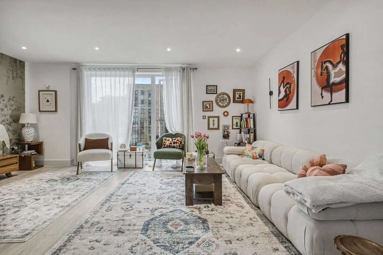 Lakeside Drive, Park Royal, London, `, NW10 7GD, photo 2