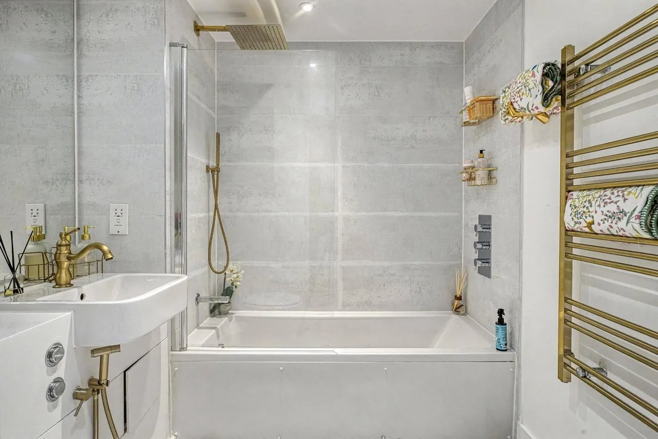 Lakeside Drive, Park Royal, London, `, NW10 7GD, photo 5