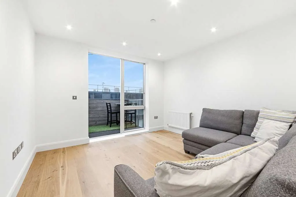 Barry Blandford Way, London, E3, photo 4