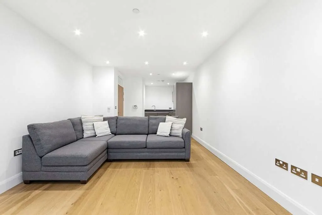 1 bed flat to rent, Barry Blandford Way, London, E3