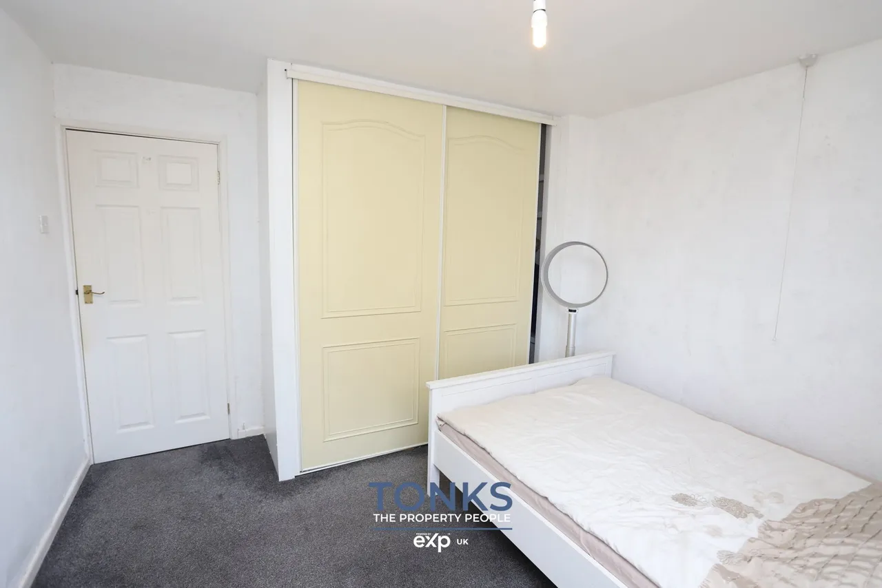 Field View Drive, Rowley Regis, B65, photo 12