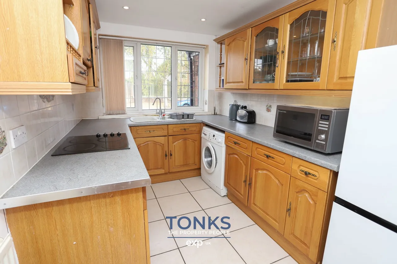 Field View Drive, Rowley Regis, B65, photo 5
