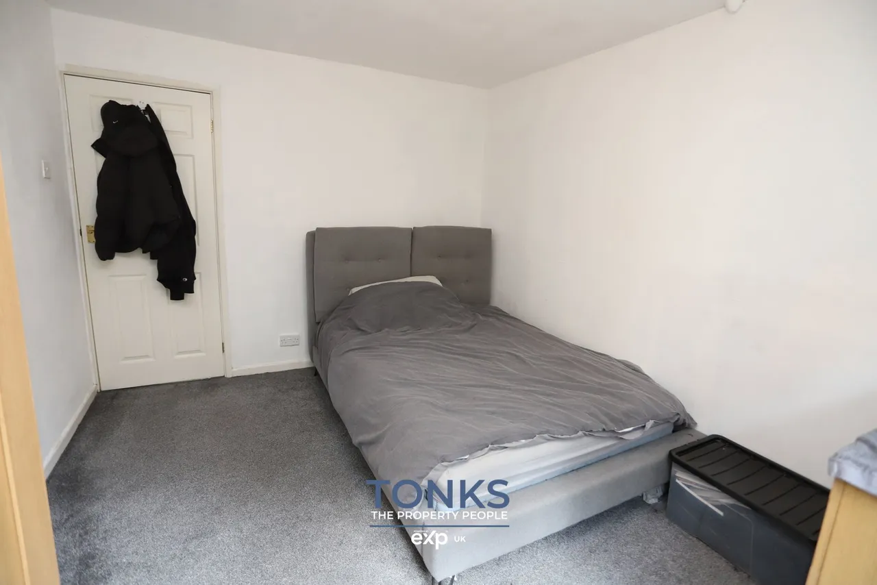 Field View Drive, Rowley Regis, B65, photo 8