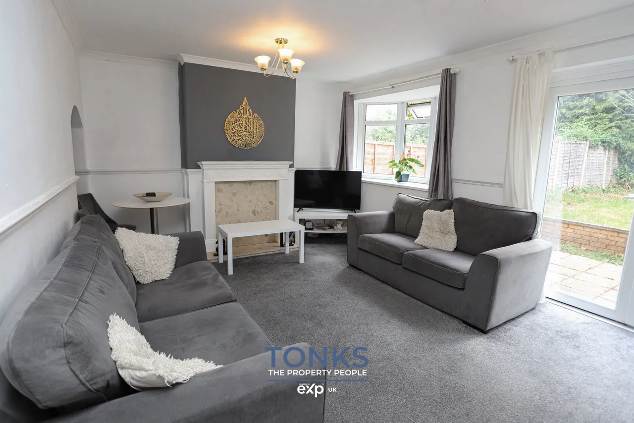 Field View Drive, Rowley Regis, B65, photo 2