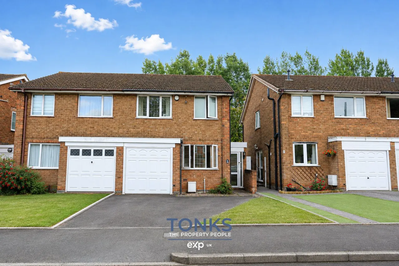 3 bed house for sale, Field View Drive, Rowley Regis, B65