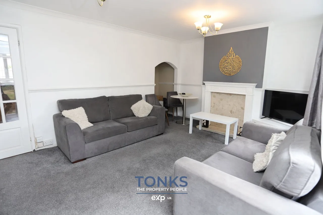 Field View Drive, Rowley Regis, B65, photo 3
