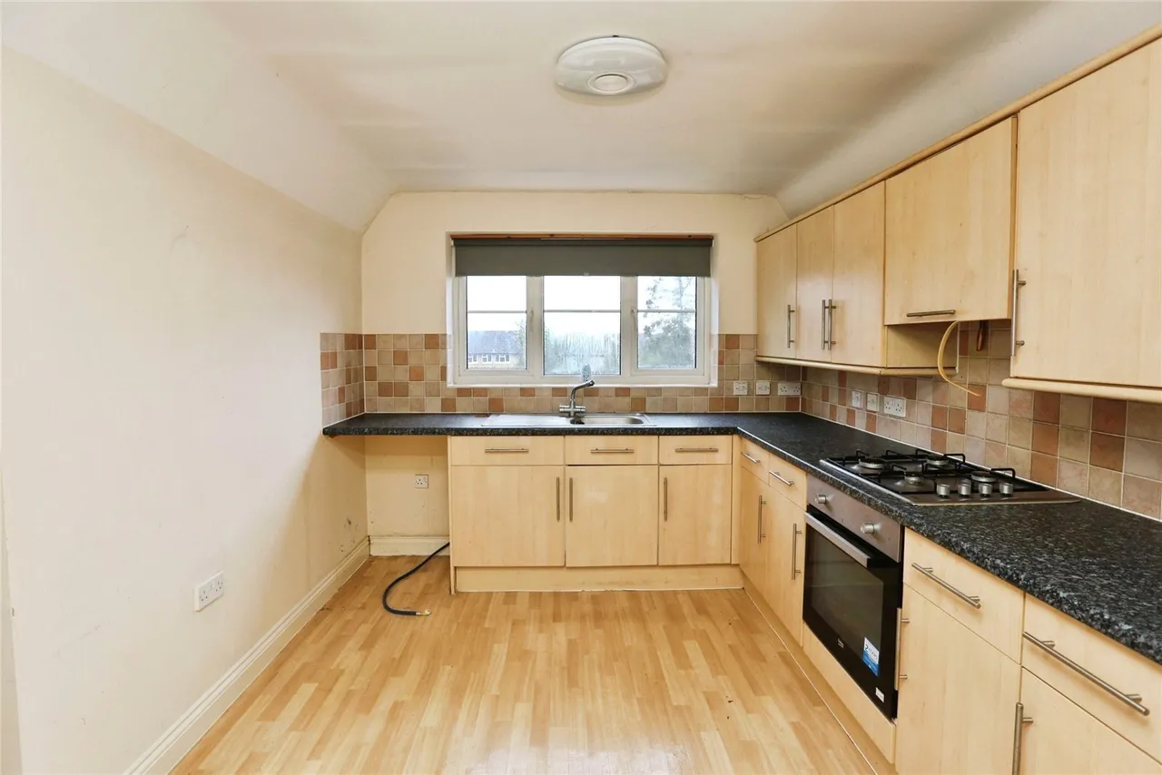 Station Road, Park Gate, SO31, photo 2