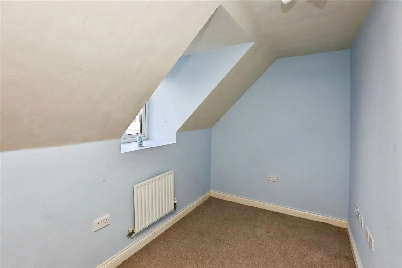 Station Road, Park Gate, SO31, photo 9