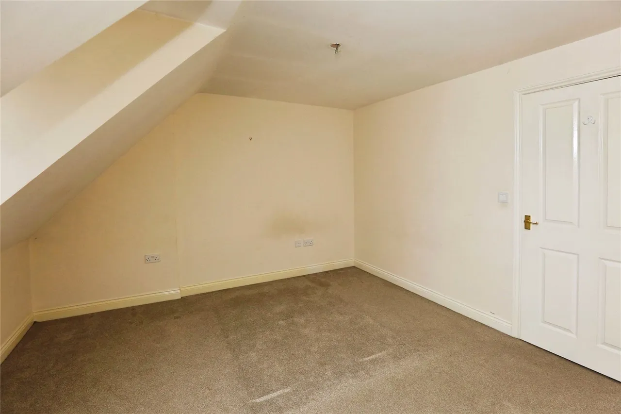 Station Road, Park Gate, SO31, photo 10