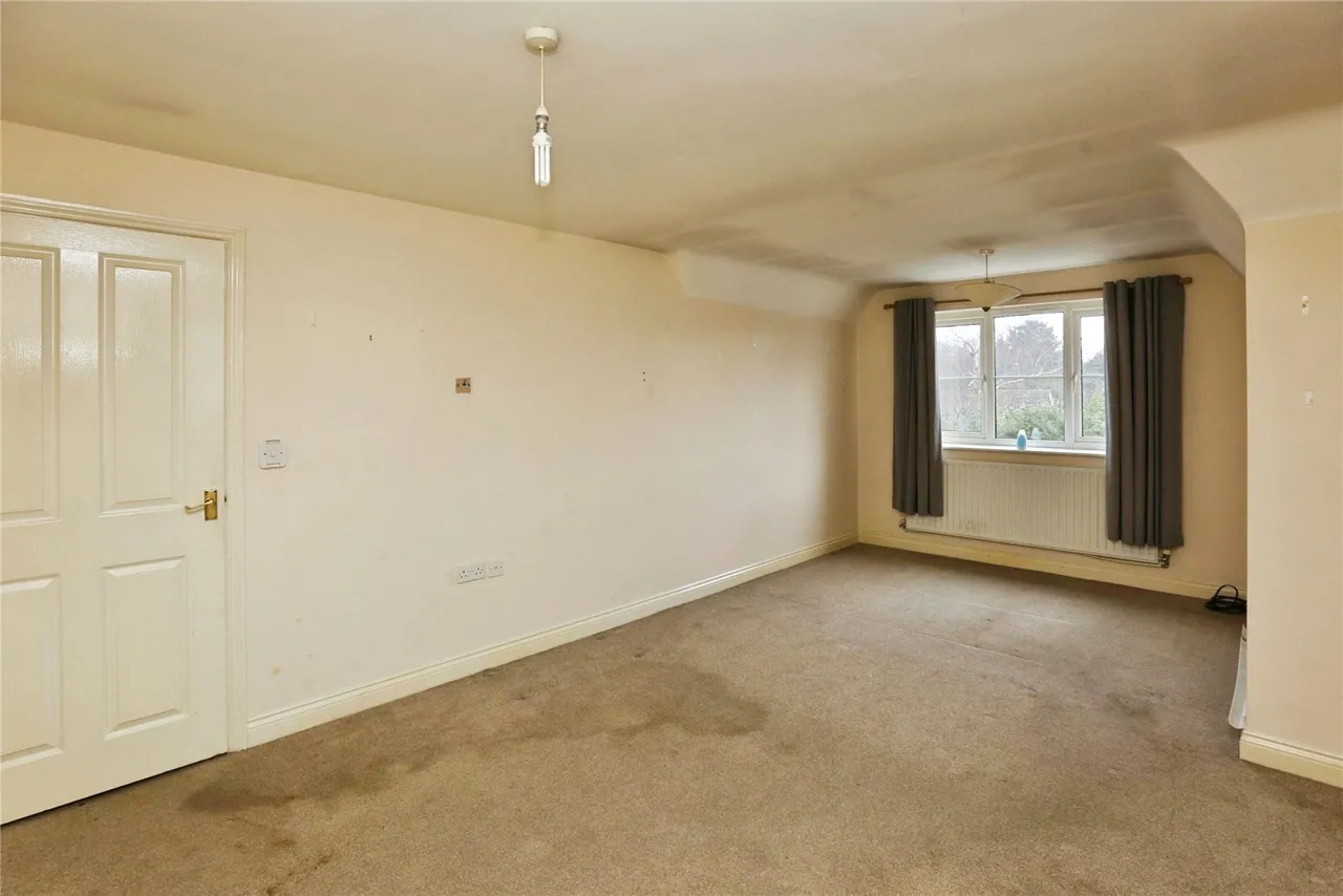Station Road, Park Gate, SO31, photo 7