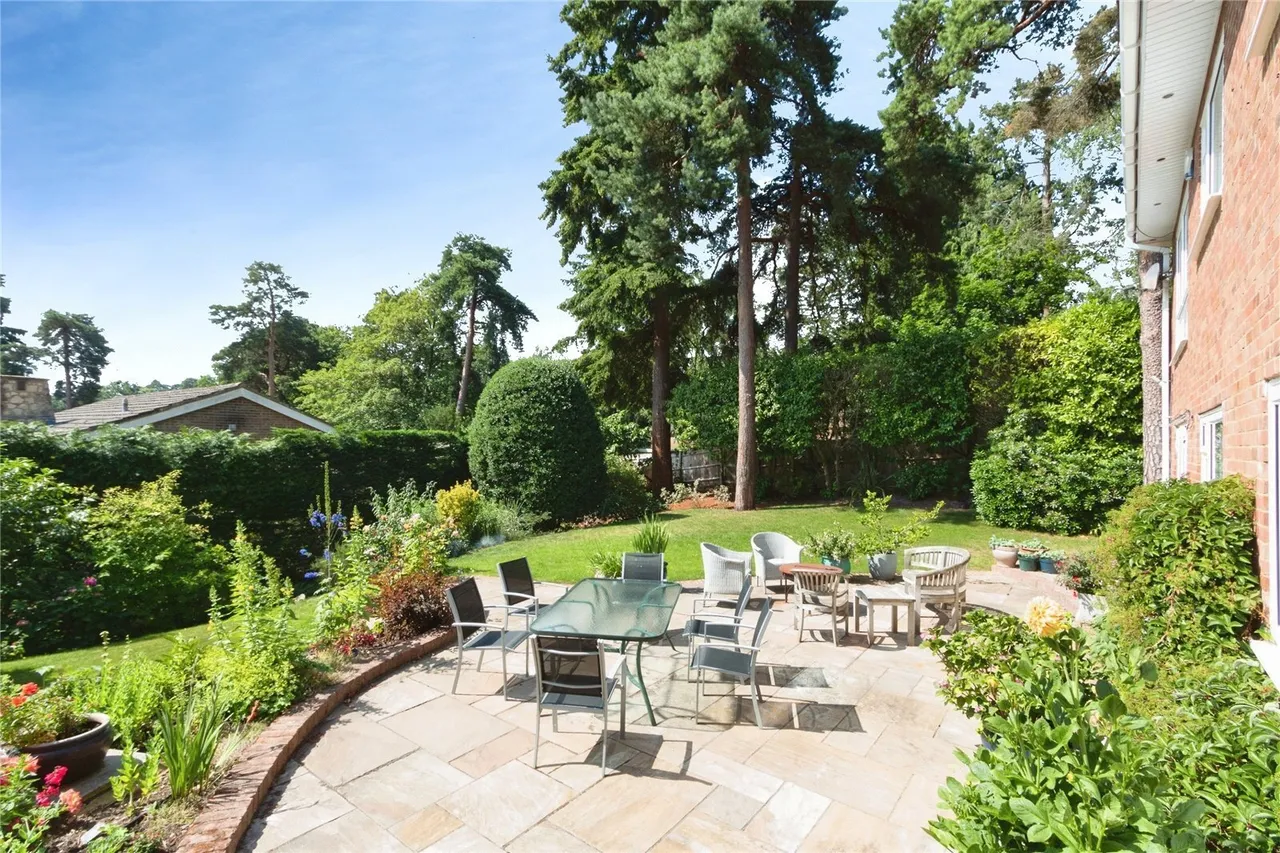 Redcrest Gardens, Camberley, GU15, photo 7