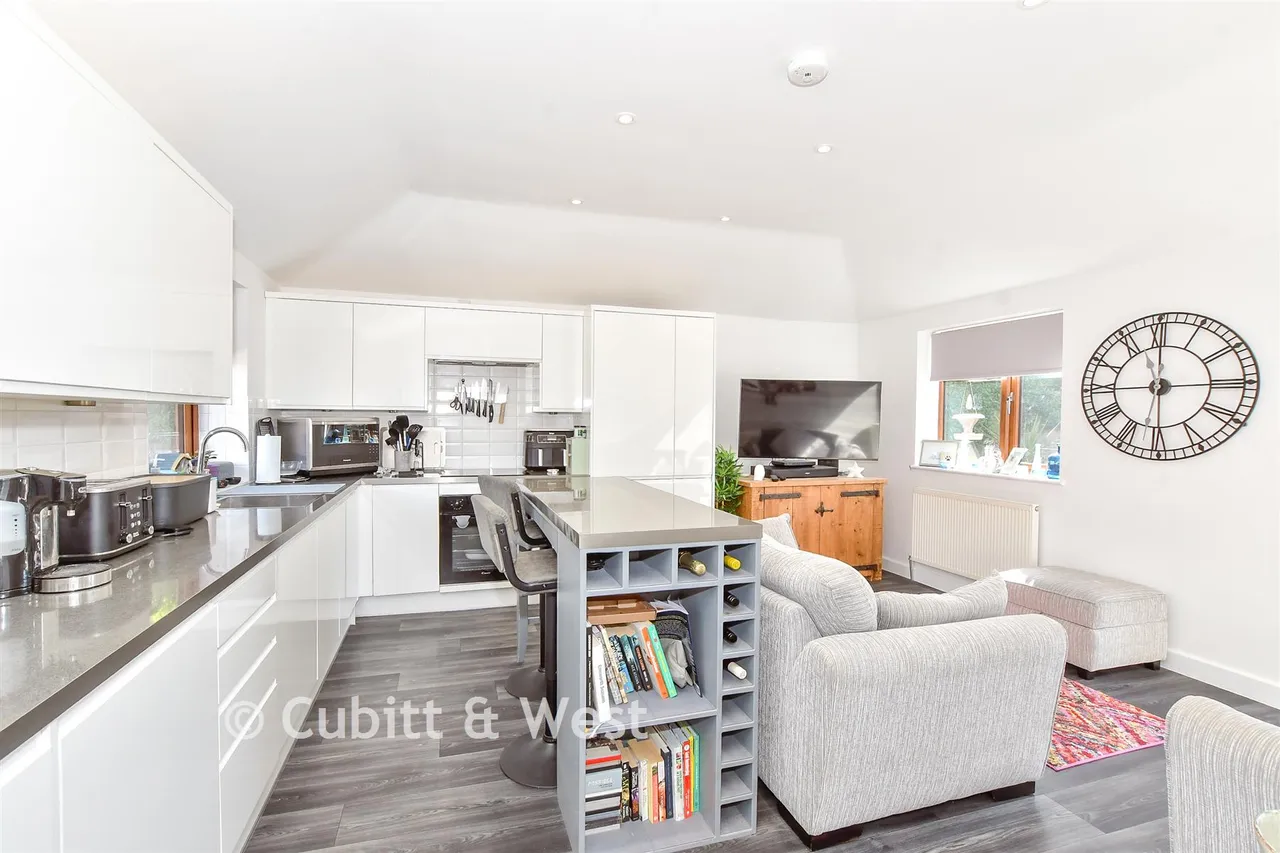 Main Road, Southbourne, PO10, photo 5