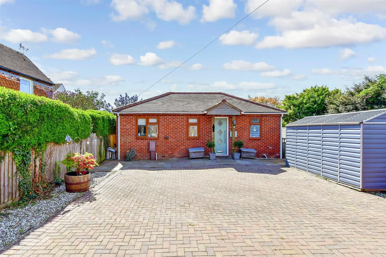 1 bed house for sale, Main Road, Southbourne, PO10