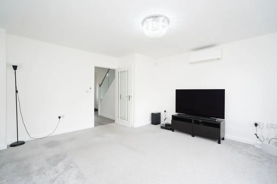 Swansnest Grove, Nuneaton, Warwickshire, CV10, photo 11