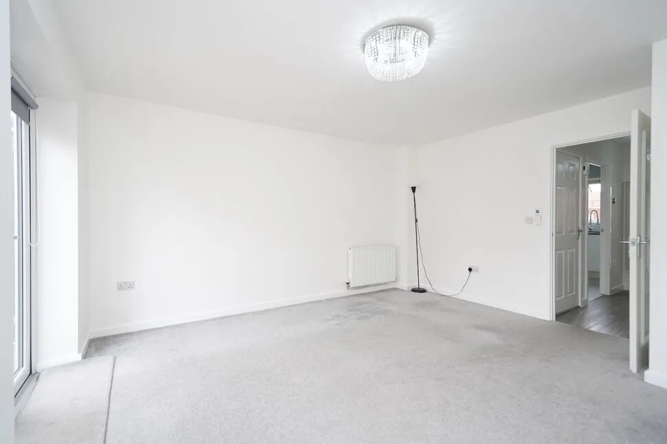 Swansnest Grove, Nuneaton, Warwickshire, CV10, photo 12