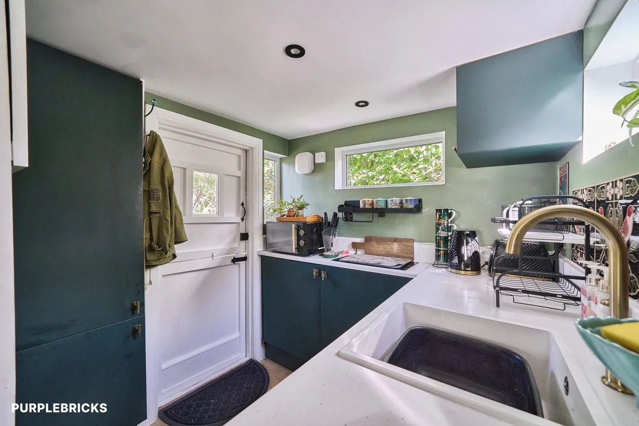 Upper Halliford Road, Shepperton, TW17, photo 10