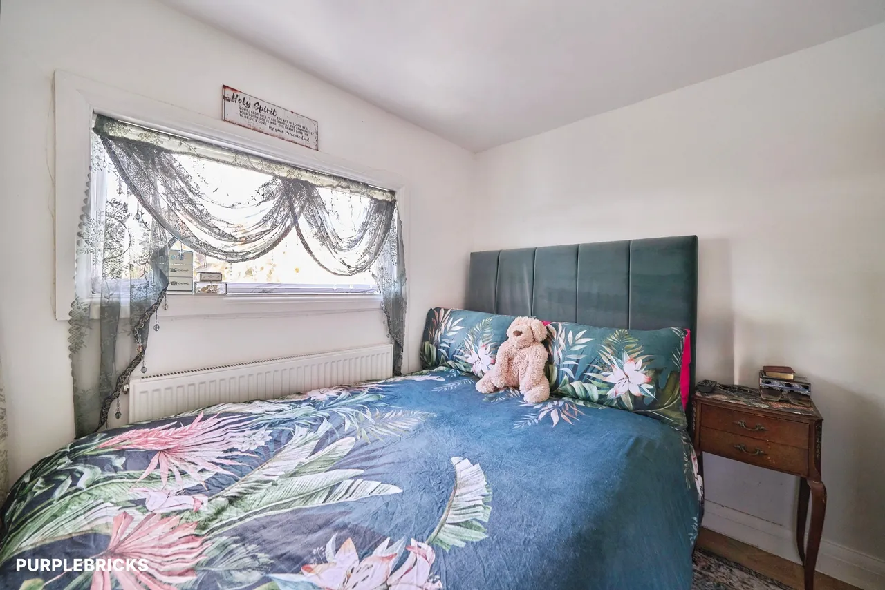 Upper Halliford Road, Shepperton, TW17, photo 18