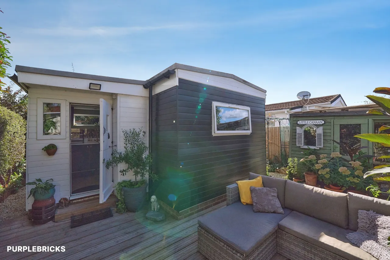 Upper Halliford Road, Shepperton, TW17, photo 29