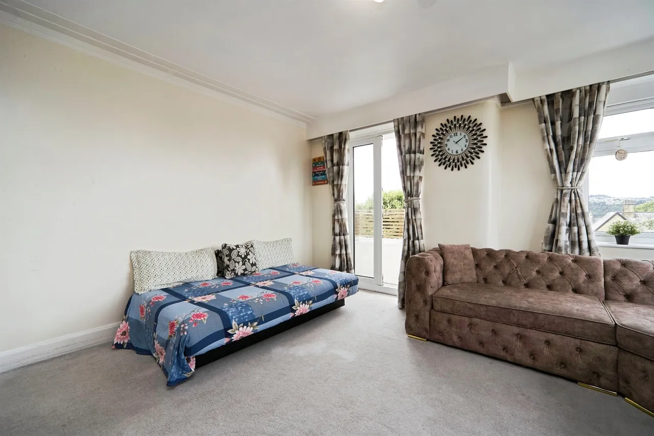 Bradford Road, Shipley, BD18, photo 9