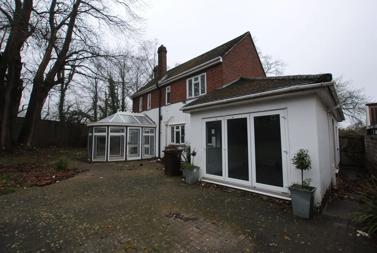 Robin Hood Lane, Blue Bell Hill, Chatham, Kent, ME5 9QU, photo 8