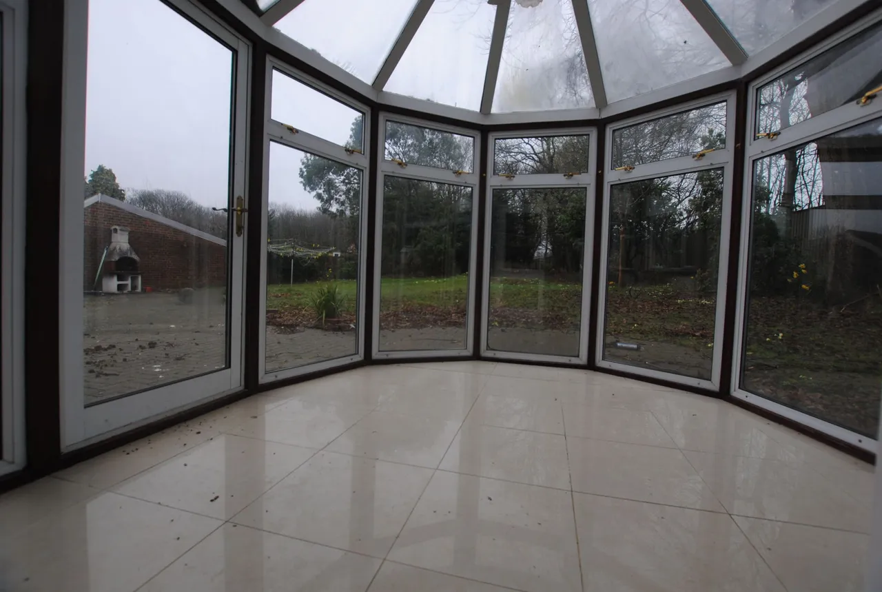 Robin Hood Lane, Blue Bell Hill, Chatham, Kent, ME5 9QU, photo 6
