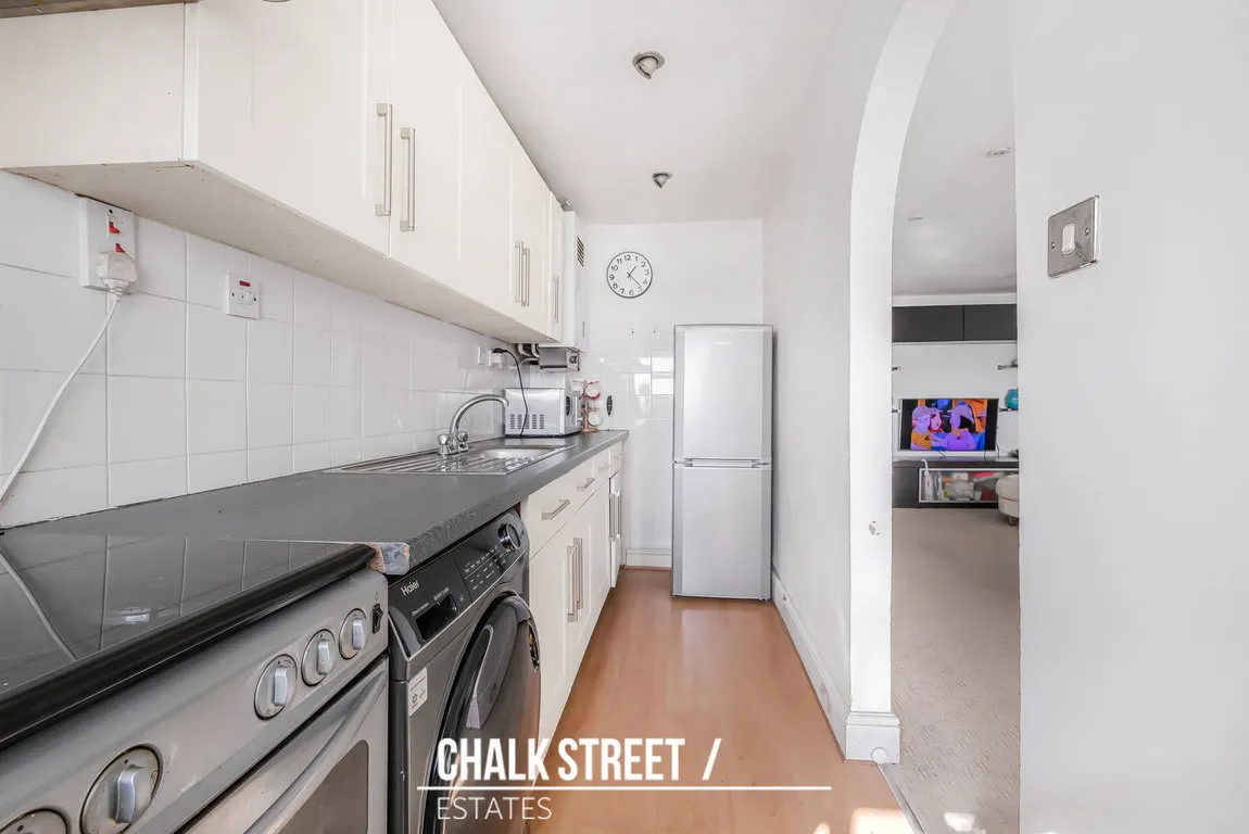 Northolt Way, Hornchurch, RM12 5RX, photo 8
