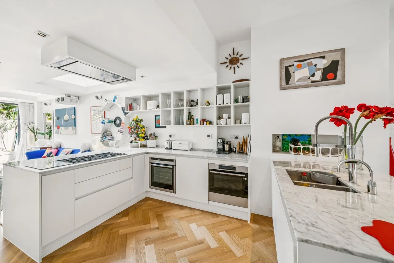 Fullerton Road, London, SW18, photo 6