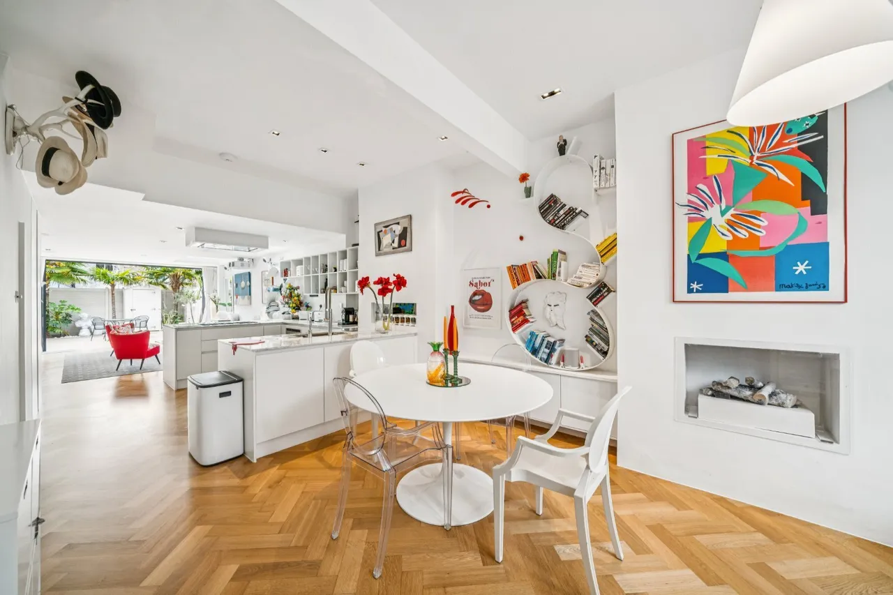 2 bed house to rent, Fullerton Road, London, SW18