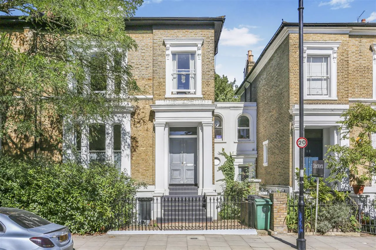 2 bed flat for sale — St. John's Grove, London