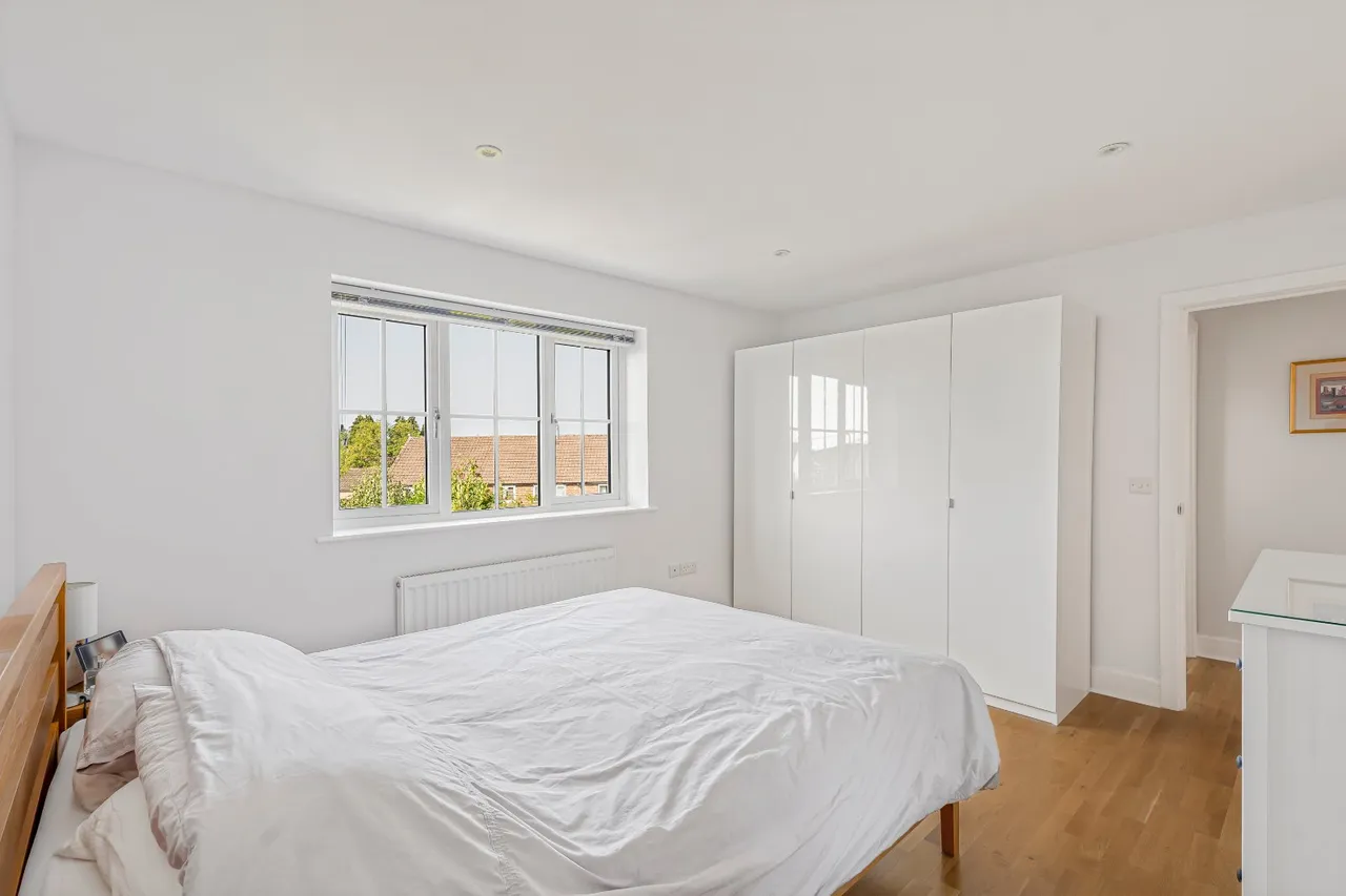 Winchester Road, GU34, photo 5