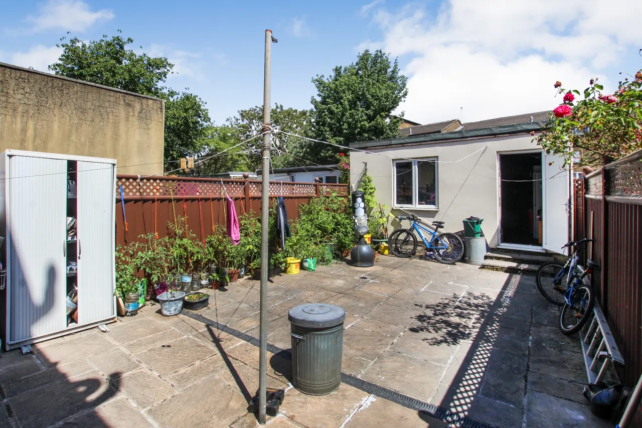 Dawley Road, Hayes, UB3, photo 5