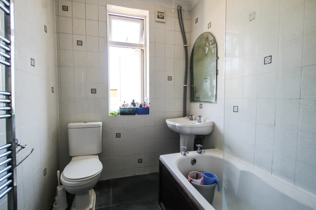 Dawley Road, Hayes, UB3, photo 9