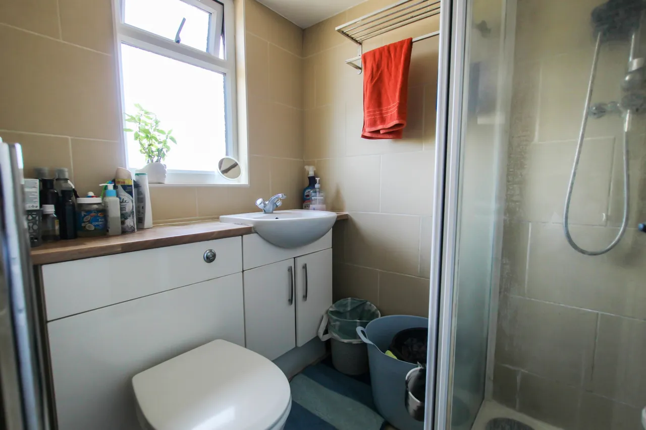 Dawley Road, Hayes, UB3, photo 11