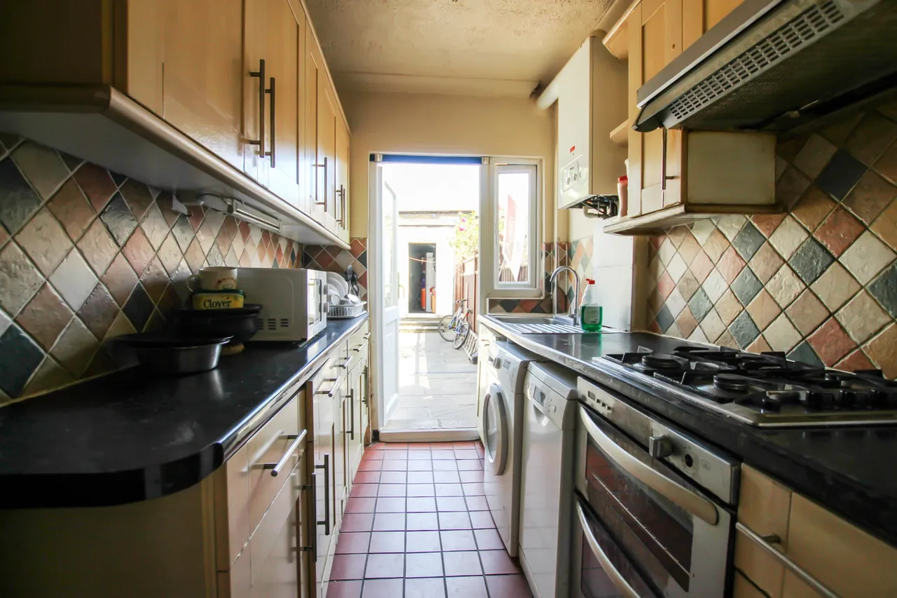 Dawley Road, Hayes, UB3, photo 4