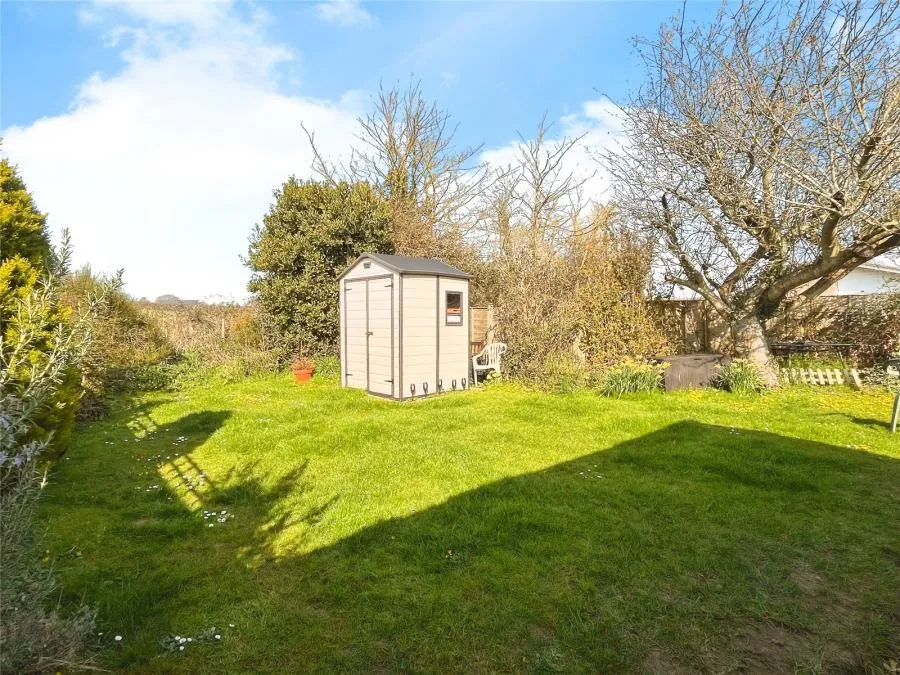 Redlake Road, Freshwater, PO40, photo 12