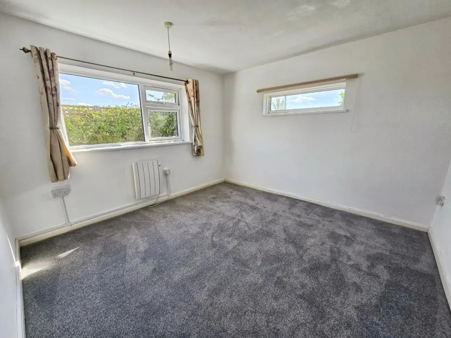 Redlake Road, Freshwater, PO40, photo 7