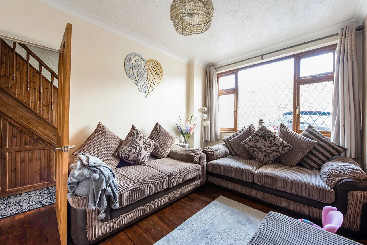 Mount Pleasant Road, Collier Row, Romford, Havering, RM5, photo 5