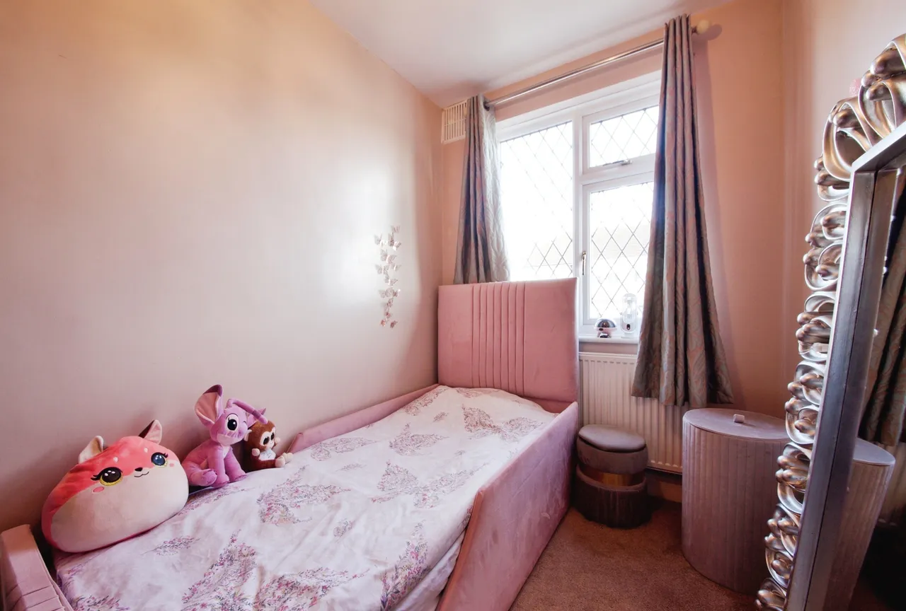Mount Pleasant Road, Collier Row, Romford, Havering, RM5, photo 9