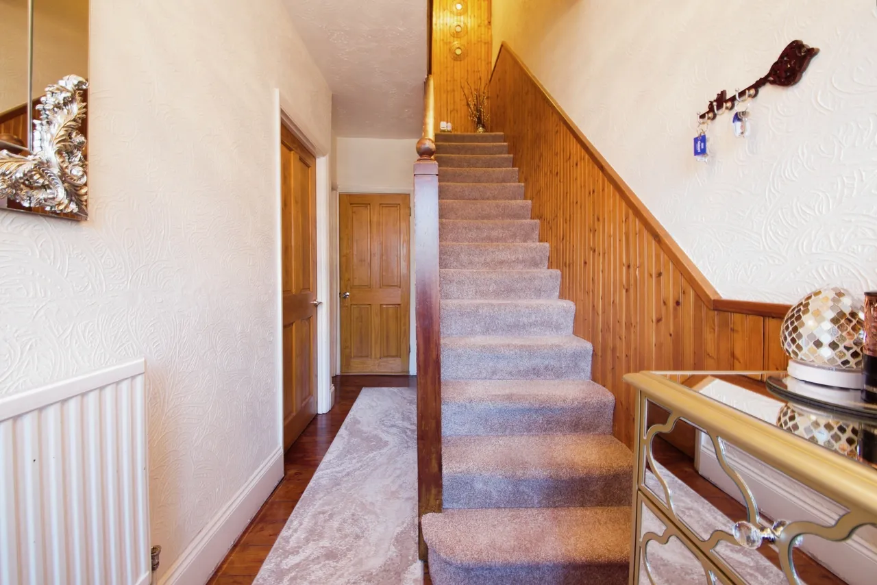 Mount Pleasant Road, Collier Row, Romford, Havering, RM5, photo 16