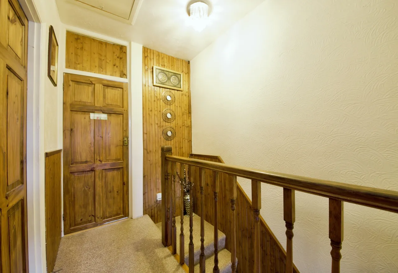Mount Pleasant Road, Collier Row, Romford, Havering, RM5, photo 15