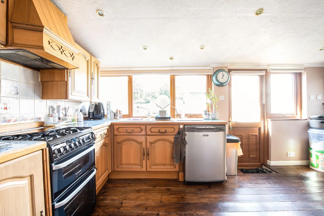 Mount Pleasant Road, Collier Row, Romford, Havering, RM5, photo 7