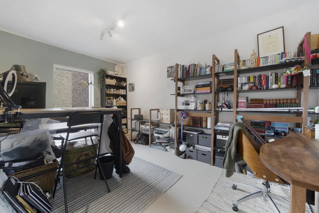 Guardhouse Way, Millbrook Park, NW7 1FX, photo 19