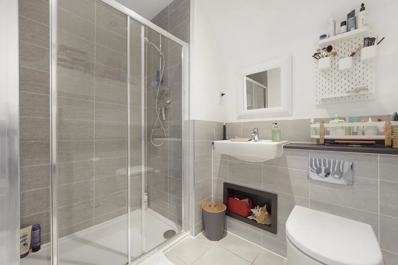 Guardhouse Way, Millbrook Park, NW7 1FX, photo 14