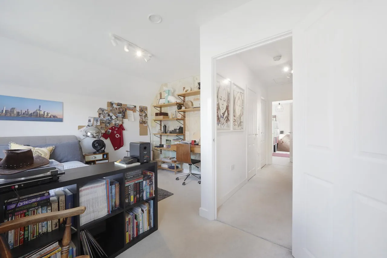 Guardhouse Way, Millbrook Park, NW7 1FX, photo 23