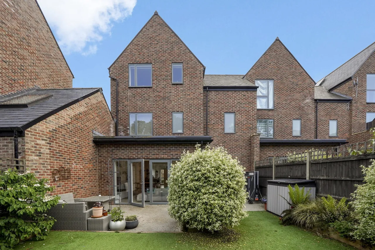 Guardhouse Way, Millbrook Park, NW7 1FX, photo 10