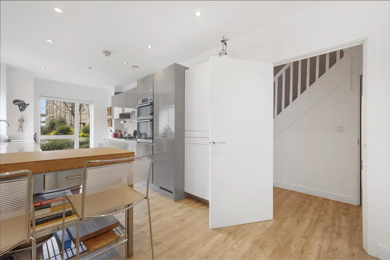 Guardhouse Way, Millbrook Park, NW7 1FX, photo 28